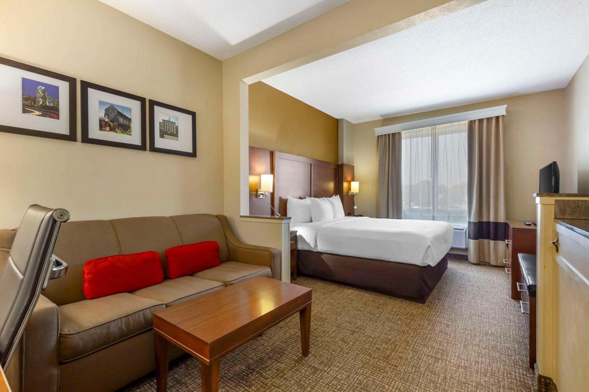 Comfort Suites Raleigh Walnut Creek Extérieur photo